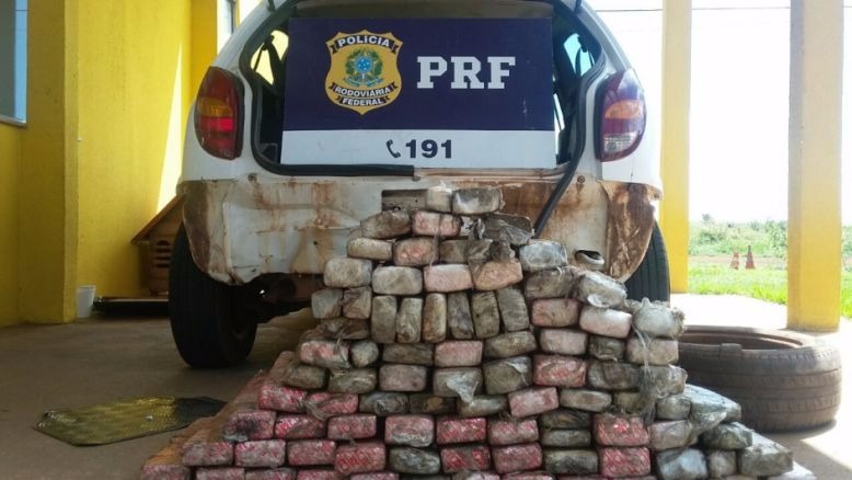 PRF apreende maconha em compartimento oculto de veículo Foram apreendidos 61,8 quilos de maconha – Divulgação PRF