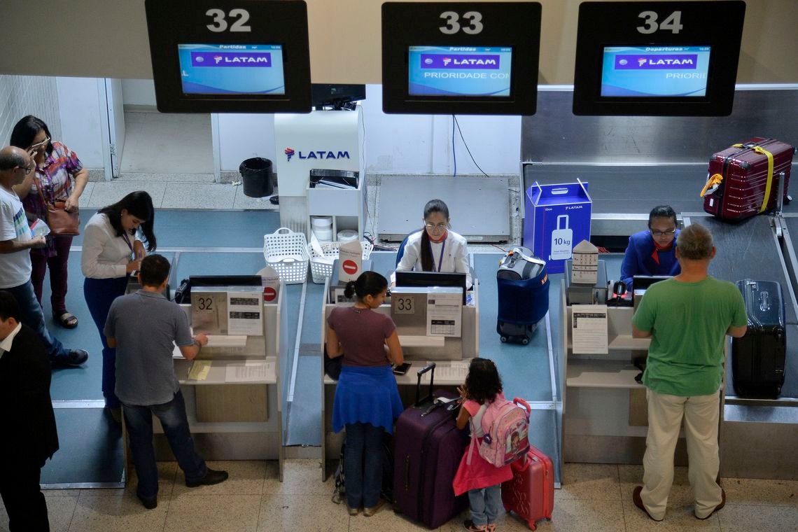 Passageiros de aéreas querem mais tecnologia para controle da viagem Tânia Rêgo/Agência Brasil