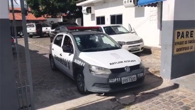 Equipe de policiais militares deixa o 9º Batalhão da PM, em Natal, na manhã desta terça-feira, 19. (Foto: Reprodução)
