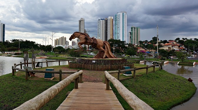Parque das Nações e Parque dos Poderes são opção de lazer em feriado prolongado Monumento “Cavaleiro Guaicuru” no Parque das Nações Indígenas - Arquivo