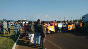 Bloqueio na BR-463 em Dourados - Foto: Sérgio Quinhones/TV Rit