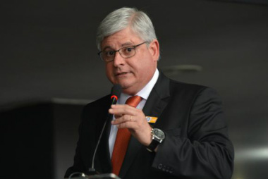 PGR propõe pena para corrupção equiparada à dos crimes hediondos Janot diz que pacote contra corrupção proposto pelo MPF ao Congresso visa a melhorar a atuação do órgãoJosé Cruz/Agência Brasil