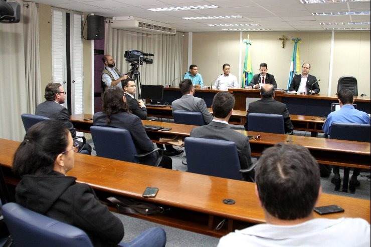 Regularização fundiária urbana e rural do Estado é discutida em reunião na ALMS Wagner Guimarães