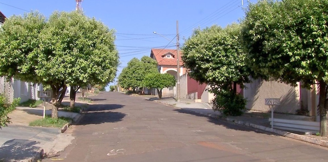 Homem é esfaqueado enquanto lavava a calçada em Campo Grande