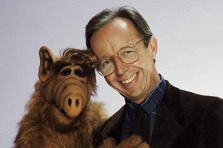 Ator Max Wright, pai do personagem Alf em seriado, morre aos 75 anos Max Wright ficou conhecido pelo seriado Alf - O ETeimoso. Divulgação