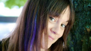 Jenny teve que remover sete órgãos após um tumor no apêndice se espalhar Foto: Facebook / Reprodução