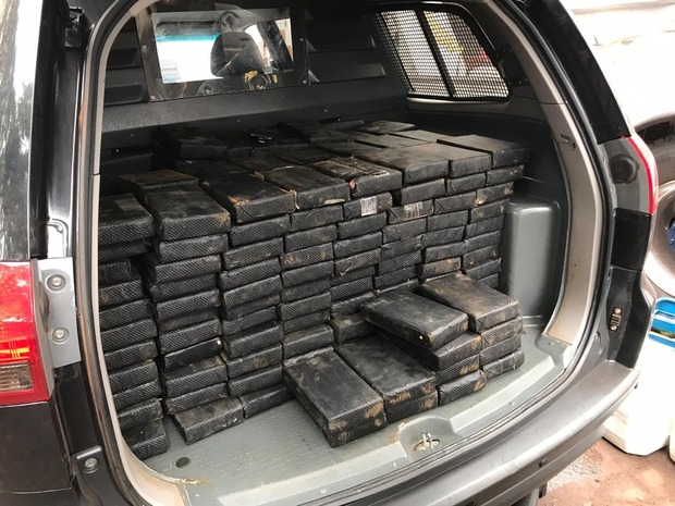 Cocaína apreendida em caminhão pela PF iria para São Paulo Cocaína apreendida em caminhão pela PF iria para São Paulo