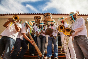 Festival traz shows, cinema e ainda arte e artesanato nesta sexta Entre as atração estão música e a dança urbana, além das oficinas e cinema- Fotos: Divulgação