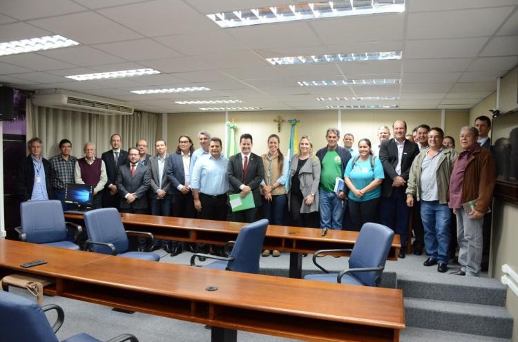 Famasul toma posse na Frente Parlamentar para Regularização Fundiária Foto: Assessoria