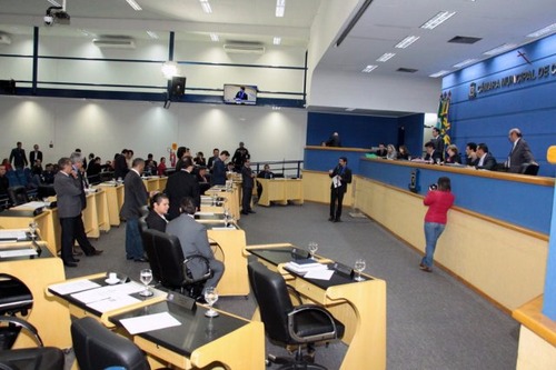 Plenário da Câmara Municipal durante a sessão desta quinta-feira. (Foto: Izaias Medeiros/CMCG)
