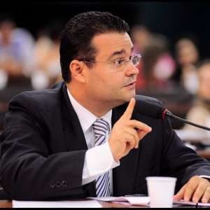 Fábio Trad aprova projeto que concede isenção de IPI de carros a deficientes auditivos Foto: Assessoria