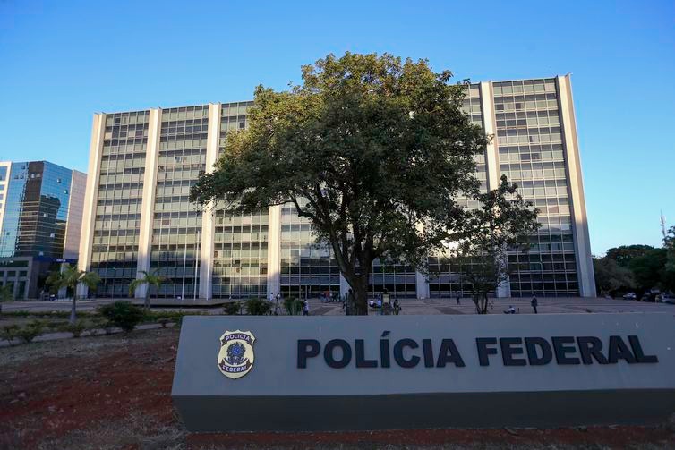 Cada candidato à Presidência terá 25 policiais para sua segurança Reunião na sede da P, em Brasília, F define número de policiais para a segurança de cada candidato à Presidência da República - Fabio Rodrigues Pozzebom/Agência