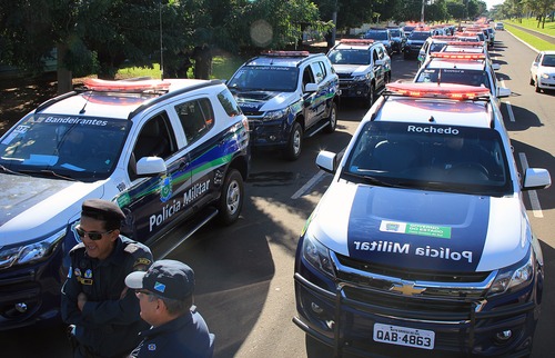 Em Aquidauana, MS Mais Seguro entrega mais 12 viaturas para cinco municípios da região Aquidauana recebeu 12 novas viaturas para as polícias Militar, Civil e Corpo de Bombeiros.