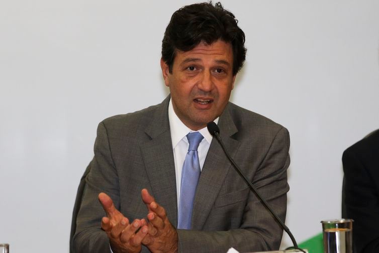 Complexo deve produzir 120 milhões de vacinas por ano, diz ministério O ministro da Saúde, Luiz Henrique Mandetta, disse que o modelo público-privado deverá investir R$ 3 bilhões na construção do CIBS - Fabio Rodrigues Pozzebom/Agência Brasil