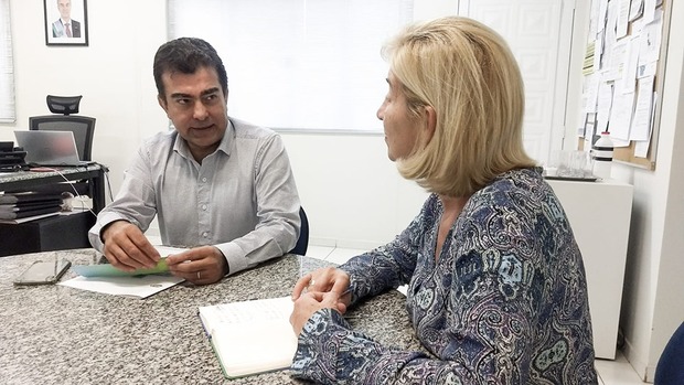 Aliado ao Reinaldo, deputado Marçal busca moradias para MS