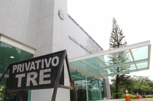 Candidato pode ter grupo no Whats, mas inconveniência vai custar R$ 100 Justiça Eleitoral pode ser acionada por candidato que se sentir ofendido com posts na internet. (Foto: Marcos Ermínio)