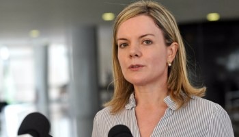 PF diz que Gleisi e Paulo Bernardo cometeram crime de corrupção passiva PF diz que Gleisi e Paulo Bernardo cometeram crime de corrupção passiva