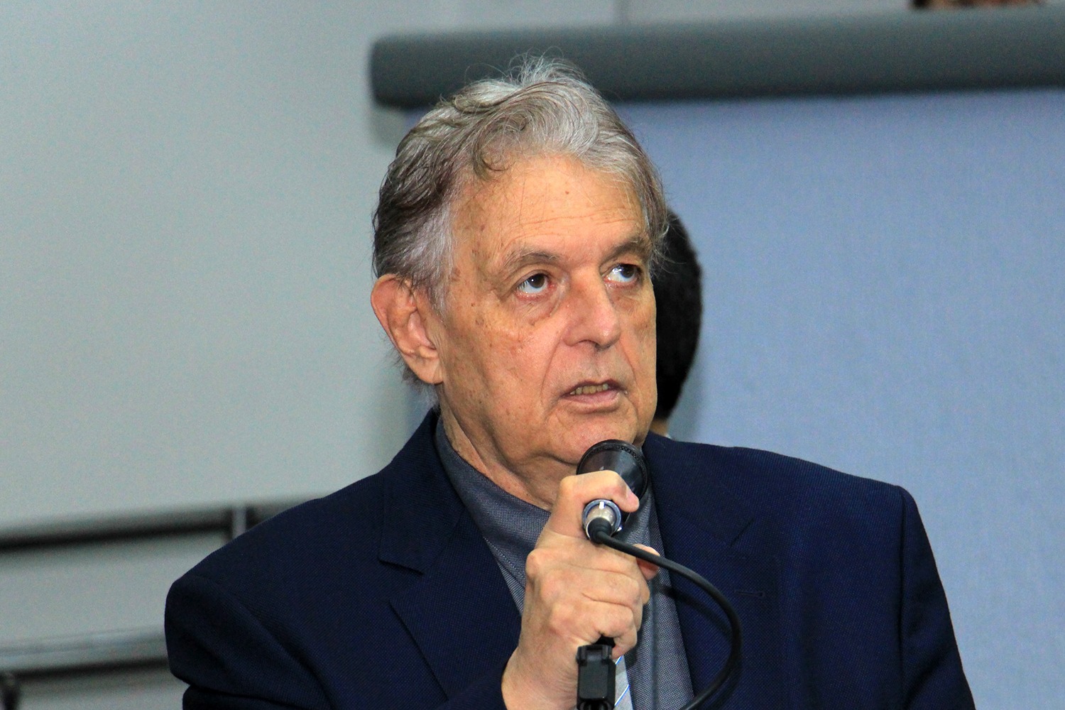 A pedido do vereador Dr. Cury, cirurgião fala sobre a crise e a falta de pagamento dos médicos da Santa Casa Foto: Assessoria