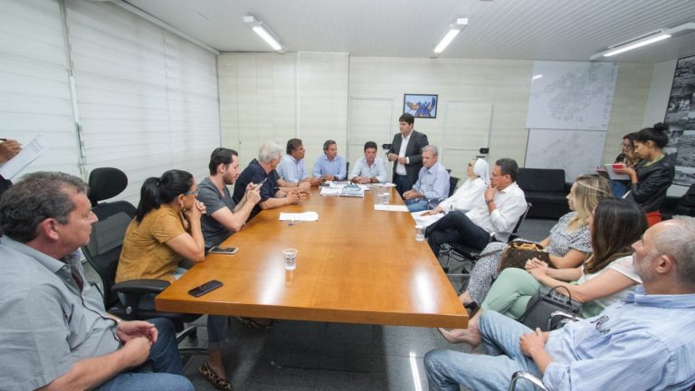Programa quer tirar 1,2 mil pessoas da fila de espera por cirurgia de hérnia e vesícula Programa quer tirar 1,2 mil pessoas da fila de espera por cirurgia de hérnia e vesícula