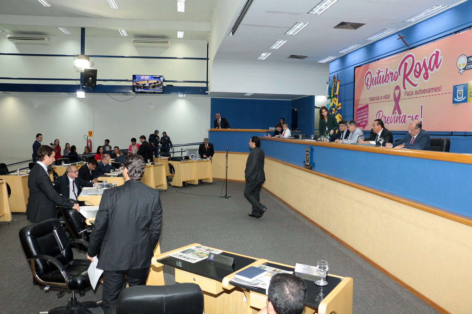 Vereadores votam três Vetos e cinco Projetos na sessão ordinária desta terça-feira