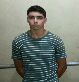 Jovem acabou autuado em flagrante por posse - Foto: Osvaldo Duarte