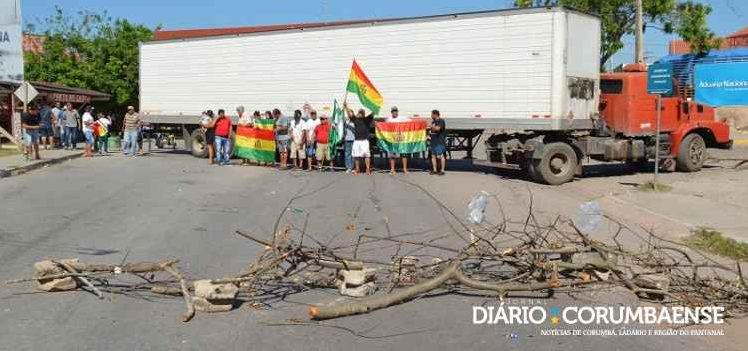 Manifestantes bloqueiam fronteira em Corumbá contra eleição na Bolívia Leonardo Cabral, Diário Corumbaense