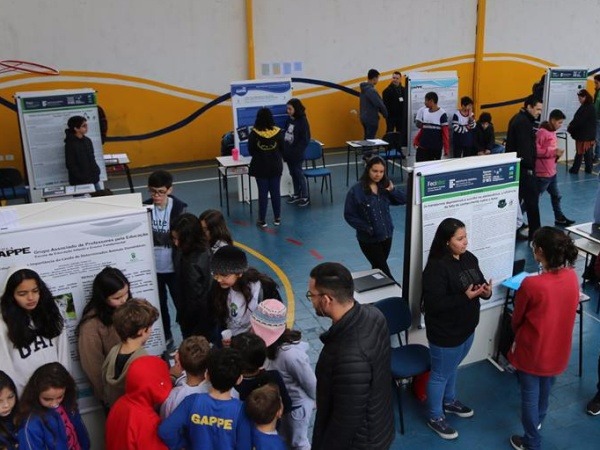 Escolas públicas e particulares participam de Mostra Científica do Cerrado Divulgação