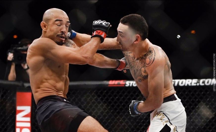 José Aldo é nocauteado e perde o cinturão no UFC Direto no terceiro round selou o destino do amazonense (Foto: MMA Fighting)