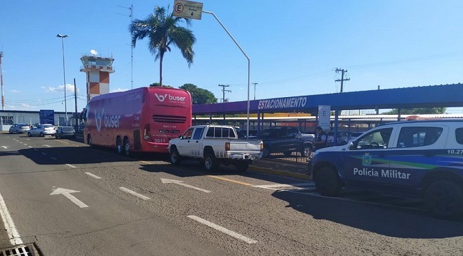 Agepan apreende ônibus de transporte irregular de passageiros Agepan apreende ônibus de transporte irregular de passageiros