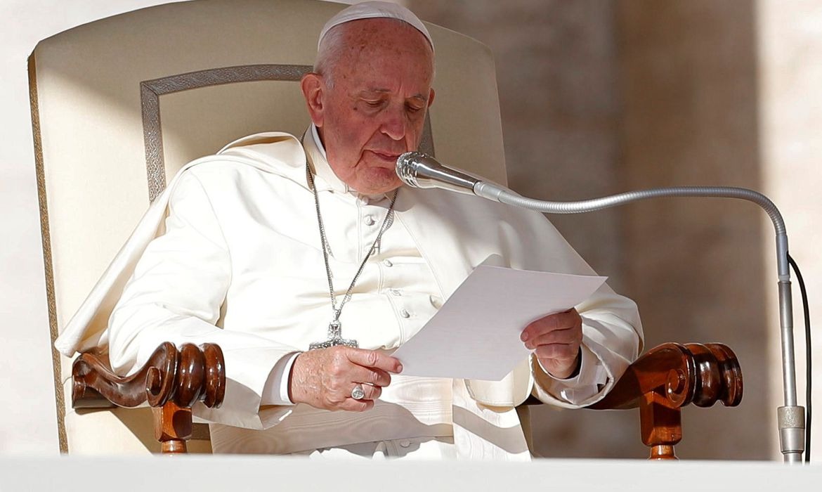 Papa Francisco cancela compromissos públicos pelo 3º dia consecutivo © REUTERS / Remo Casilli