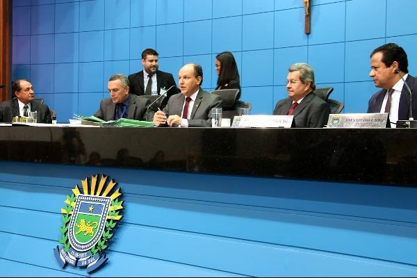 Assembleia aprova reajuste sem incorporar abono