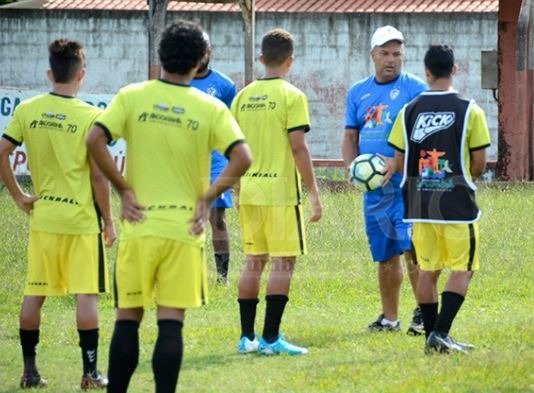 Foram praticamente 30 dias de treinamento sob comando do técnico Mauro Marino