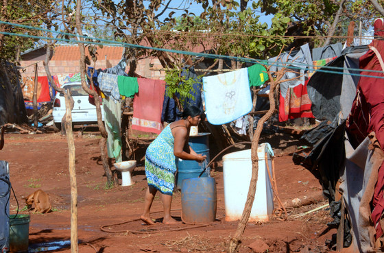 Fraudes levam procuradoria a fazer pente-fino no Bolsa Família em MS Na Favela Vila Romana, dezenas de famílias sobrevivem sem o programa social - Foto: Álvaro Rezende / Correio do Estado