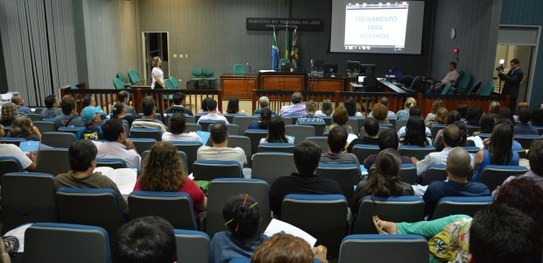 Zonas Eleitorais da capital iniciam treinamento dos mesários paras eleições Zonas Eleitorais da capital iniciam treinamento dos mesários paras eleições