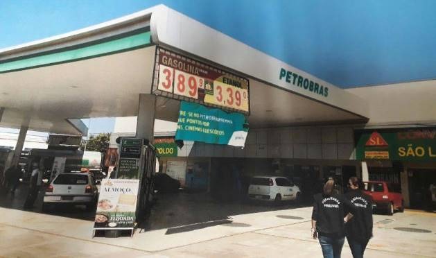 Procon multa posto de combustíveis por irregularidades na gasolina Fiscalização ocorreu ontem, em Campo Grande - Foto: Divulgação/Procon-MS