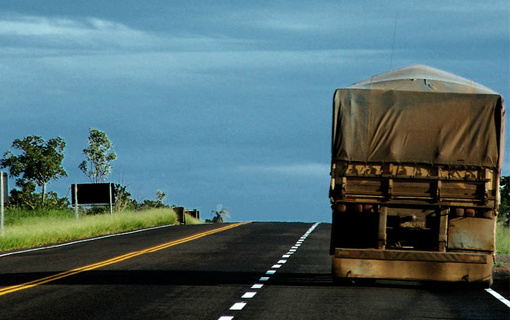 Os caminhoneiros e o uso de drogas são abordados em série de reportagens