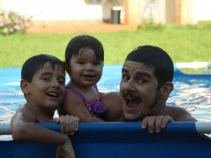 A ideia surgiu do editor de imagens Zegui Almeida, pai de duas crianças. (Foto: Arquivo Pessoal)