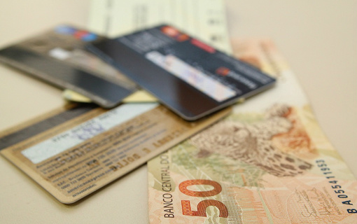 Projeto veda incidência do ISS em serviços bancários, quando consumidos ou usufruídos no exterior Projeto veda incidência do ISS em serviços bancários, quando consumidos ou usufruídos no exterior