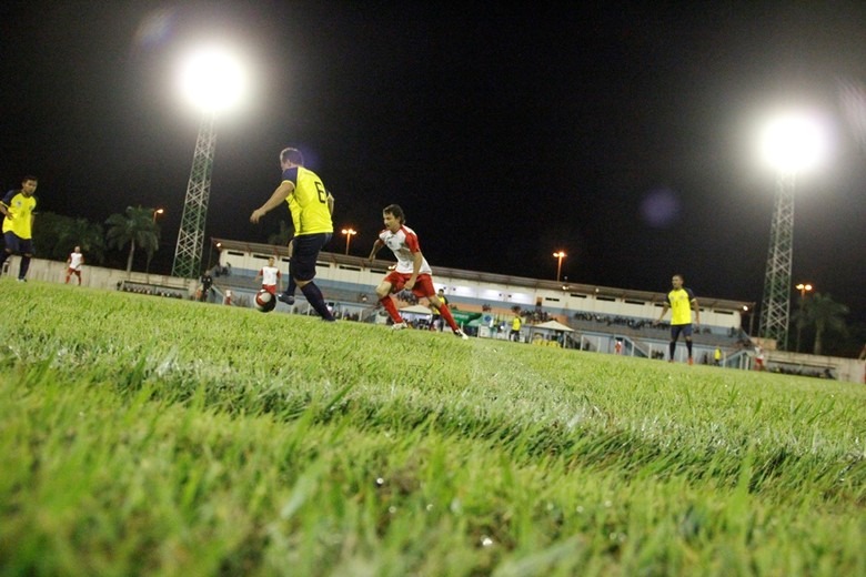 Após parada pra Páscoa, Copa Assomasul segue sábado em Maracaju Lance da Copa Assomasul de 2017 no Estádio Loucão, em Maracaju - Edson Ribeiro