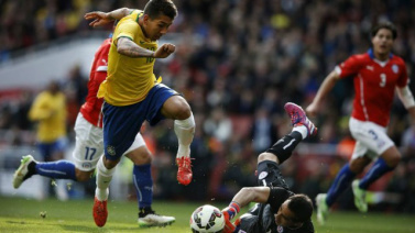 Roberto Firmino resolveu a partida para o Brasil Foto: ADRIAN DENNIS / AFP