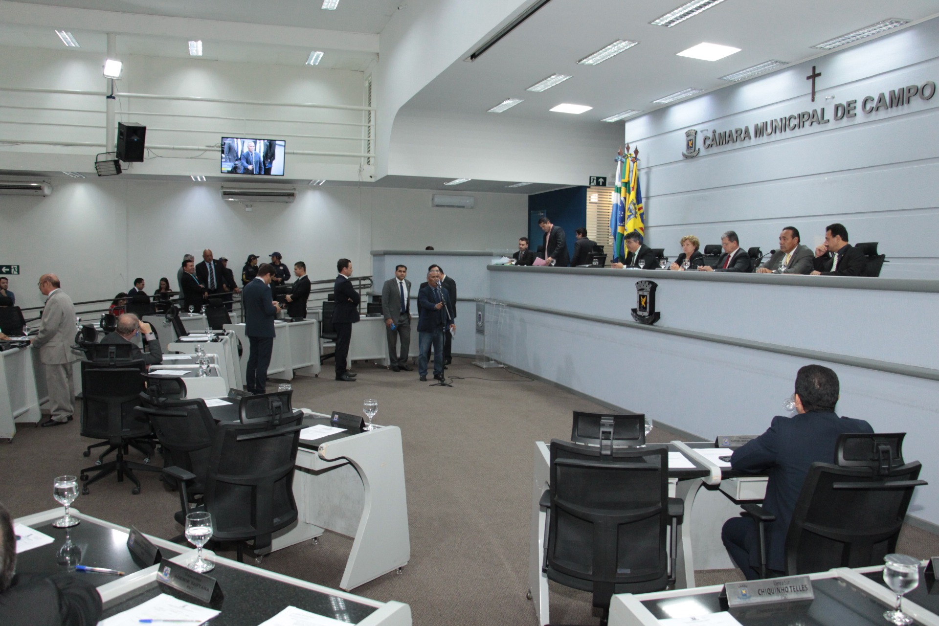 Vereadores votam três vetos do Executivo na sessão de terça-feira Vereadores votam três vetos do Executivo na sessão de terça-feira