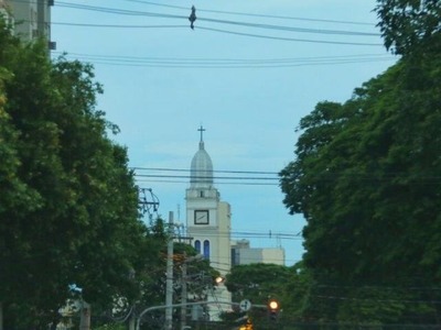 Chuva forte, trovoadas e temperatura de 33ºC para esta quarta O dia na Capital amanheceu com céu nublado e previsão é de chuva com trovoadas (Foto: André Bittar)