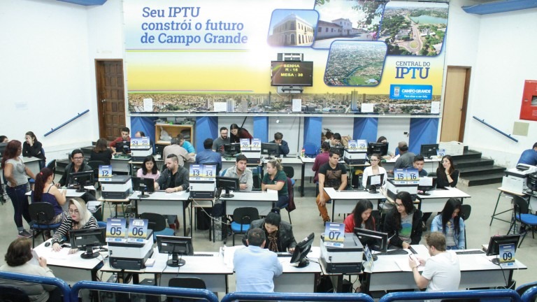 Refis já concedeu desconto e regularizou dívidas de 4 mil contribuintes Refis já concedeu desconto e regularizou dívidas de 4 mil contribuintes