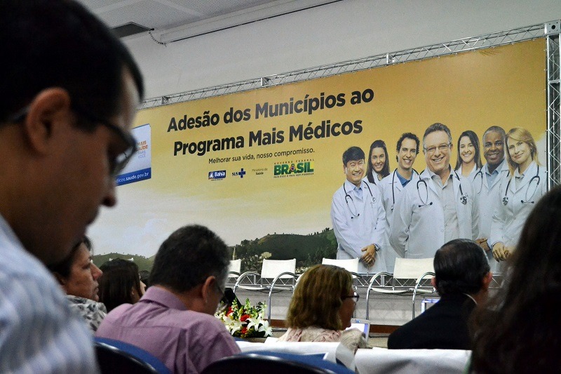 Ministério pode rever distribuição dos médicos entre municípios