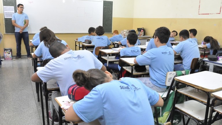 Mais de 13 mil alunos da Reme devem fazer as provas do Saeb a partir desta sexta Mais de 13 mil alunos da Reme devem fazer as provas do Saeb a partir desta sexta