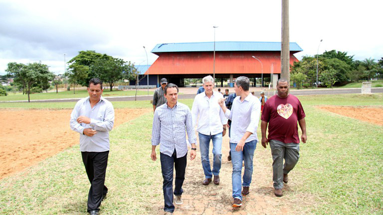 Prefeito em vistoria ao Parque Ayrton Senna (Divulgação)