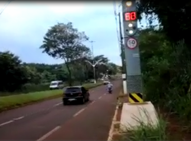 Motoristas denunciam lombada eletrônica que dispara em qualquer velocidade