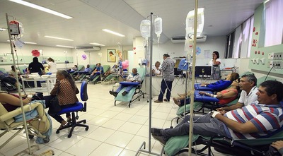 Tratamento de quimioterapia do hospital regional recebe pacientes dos 79 municípios de Mato Grosso do Sul.
