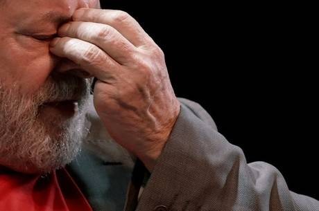 Lula não poderá usar algemas e ficará em sala especial. Ricardo Moraes/Reuters
