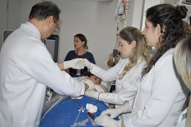 Confira a escala médica de plantão nas Upas e CRSS nesta sexta (25) Divulgação